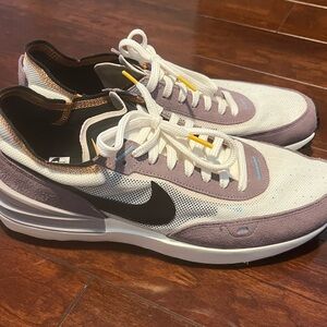 Nike Men's waffle sneakers